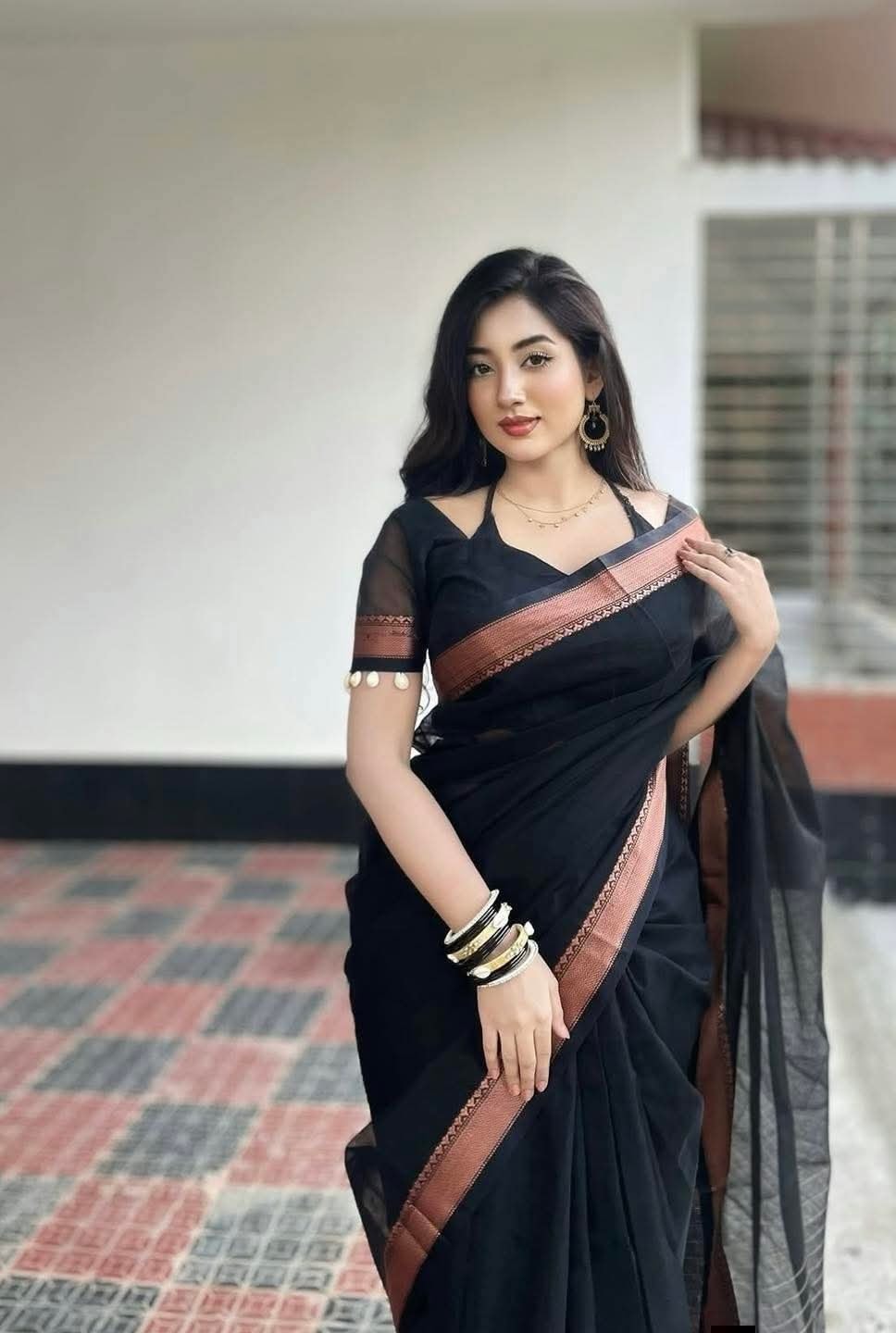 নকশি পাড় সুতি শাড়ি